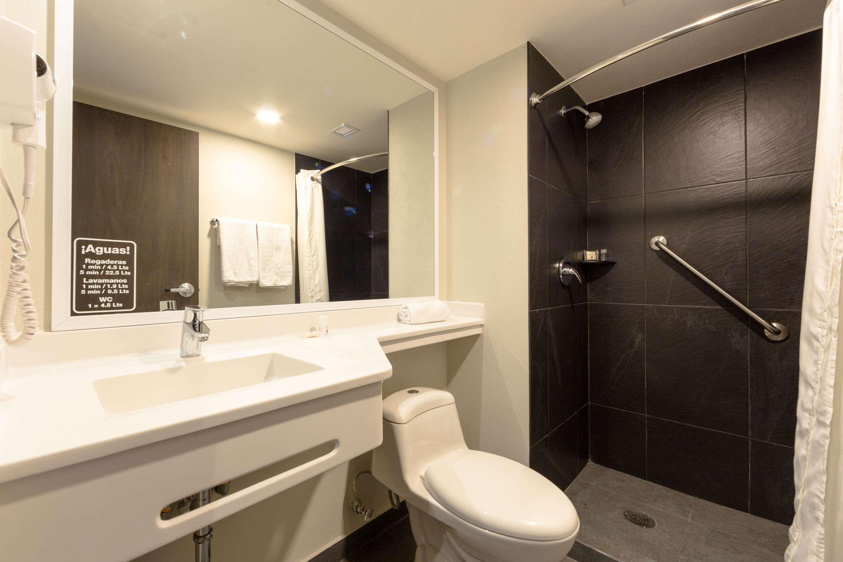 Comfort Inn Delicias Dış mekan fotoğraf