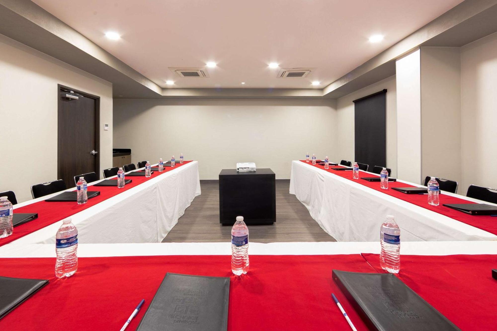 Comfort Inn Delicias Dış mekan fotoğraf